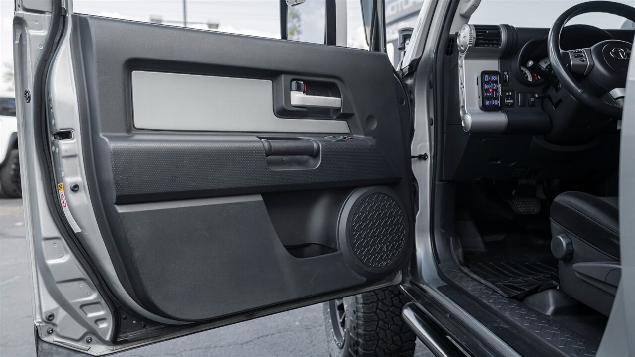 2010 Toyota FJ Cruiser - Photo 20 - Reno, NV 89511