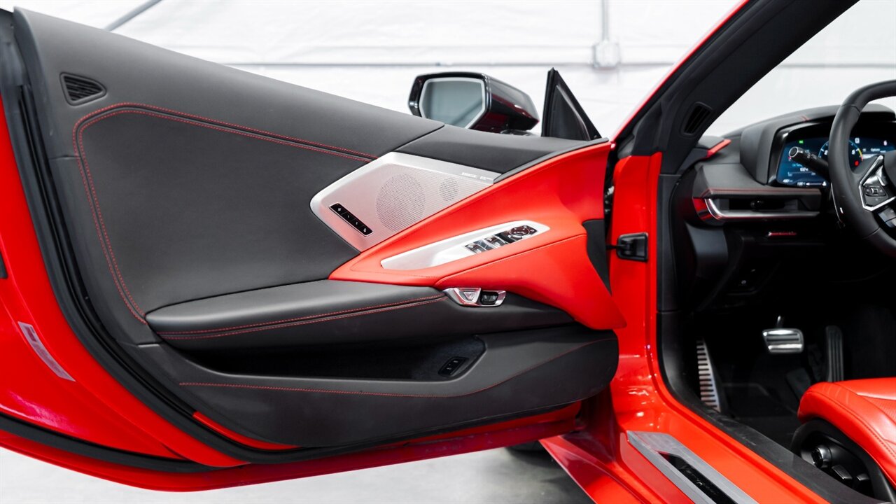 2021 Chevrolet Corvette Stingray 2LT   - Photo 12 - Reno, NV 89511