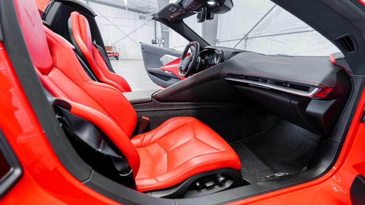 2021 Chevrolet Corvette Stingray 2LT   - Photo 11 - Reno, NV 89511