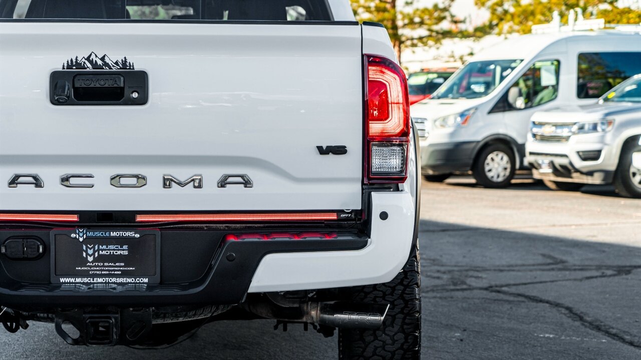 2018 Toyota Tacoma TRD Off-Road V6   - Photo 13 - Reno, NV 89511