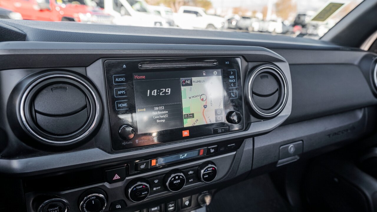 2018 Toyota Tacoma TRD Off-Road V6   - Photo 32 - Reno, NV 89511