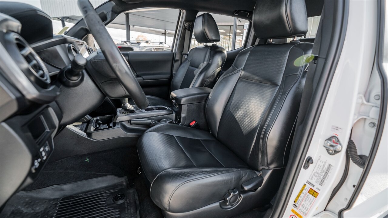 2018 Toyota Tacoma TRD Off-Road V6   - Photo 17 - Reno, NV 89511