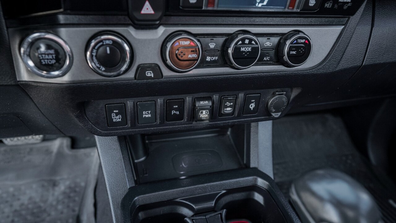 2018 Toyota Tacoma TRD Off-Road V6   - Photo 35 - Reno, NV 89511