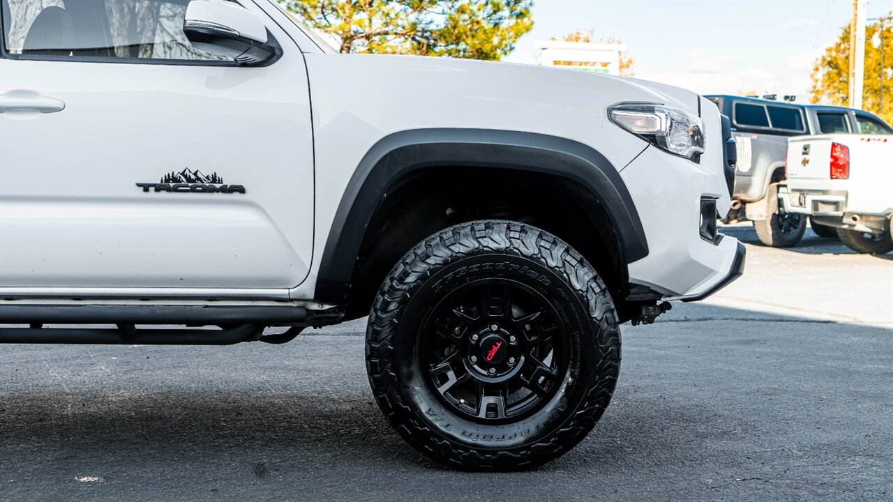 2018 Toyota Tacoma TRD Off-Road V6   - Photo 10 - Reno, NV 89511