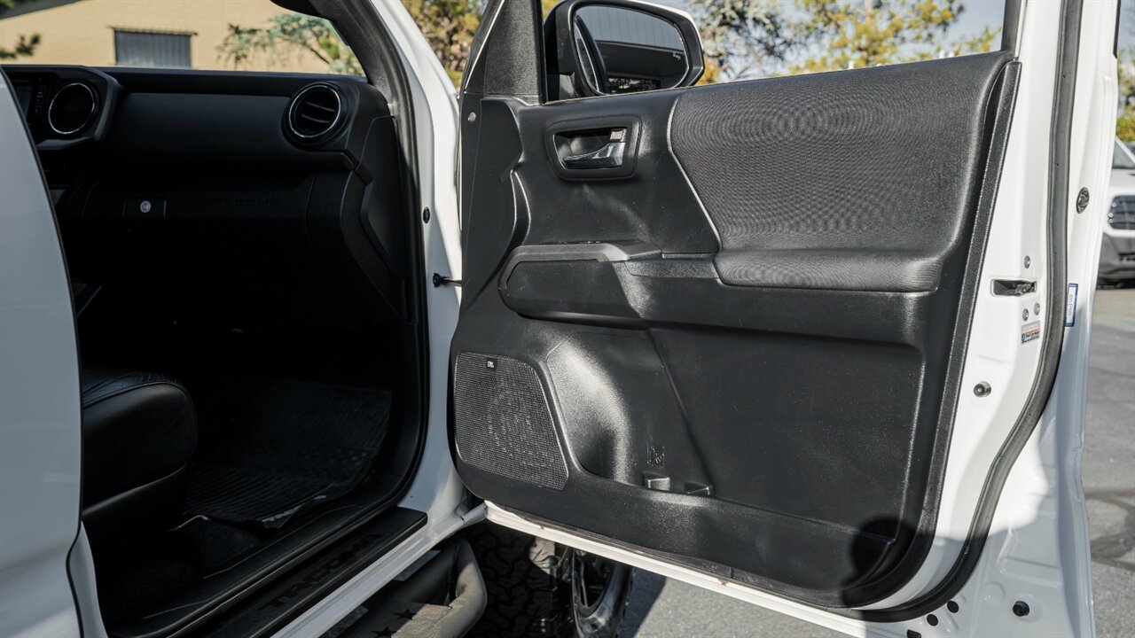 2018 Toyota Tacoma TRD Off-Road V6   - Photo 37 - Reno, NV 89511