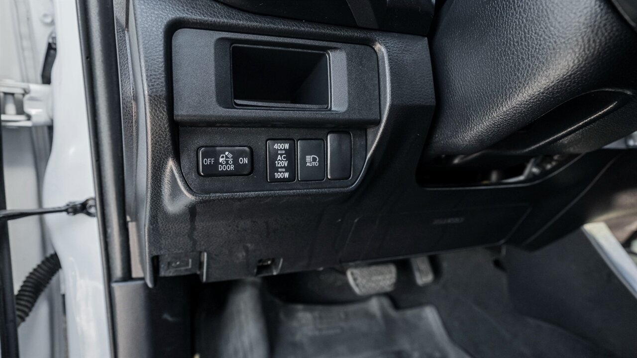 2018 Toyota Tacoma TRD Off-Road V6   - Photo 26 - Reno, NV 89511