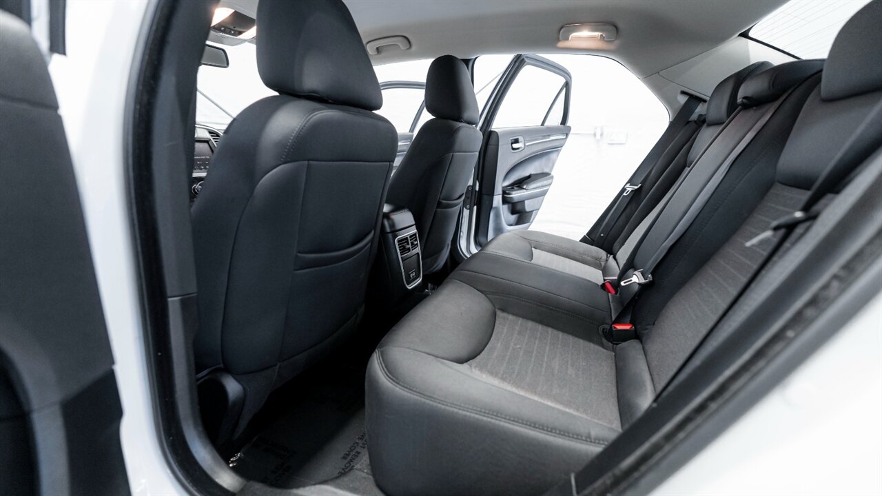 2022 Chrysler 300 Series Touring   - Photo 36 - Reno, NV 89511