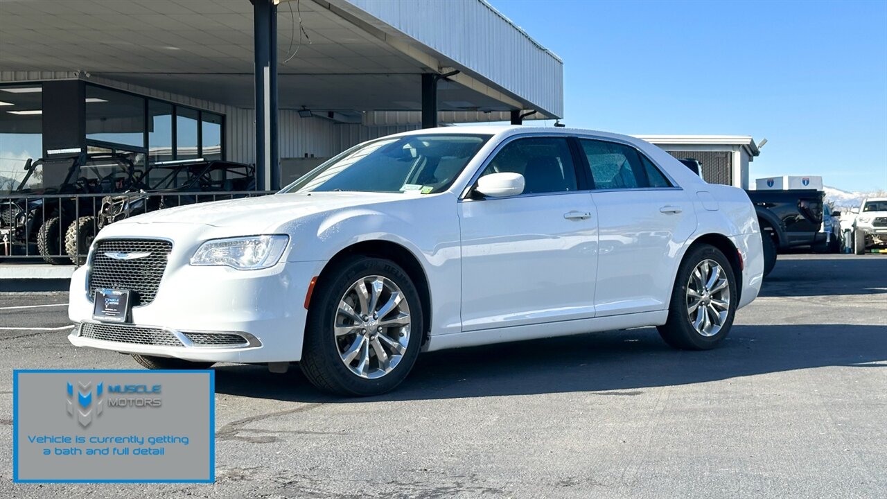 2022 Chrysler 300 Series Touring   - Photo 7 - Reno, NV 89511