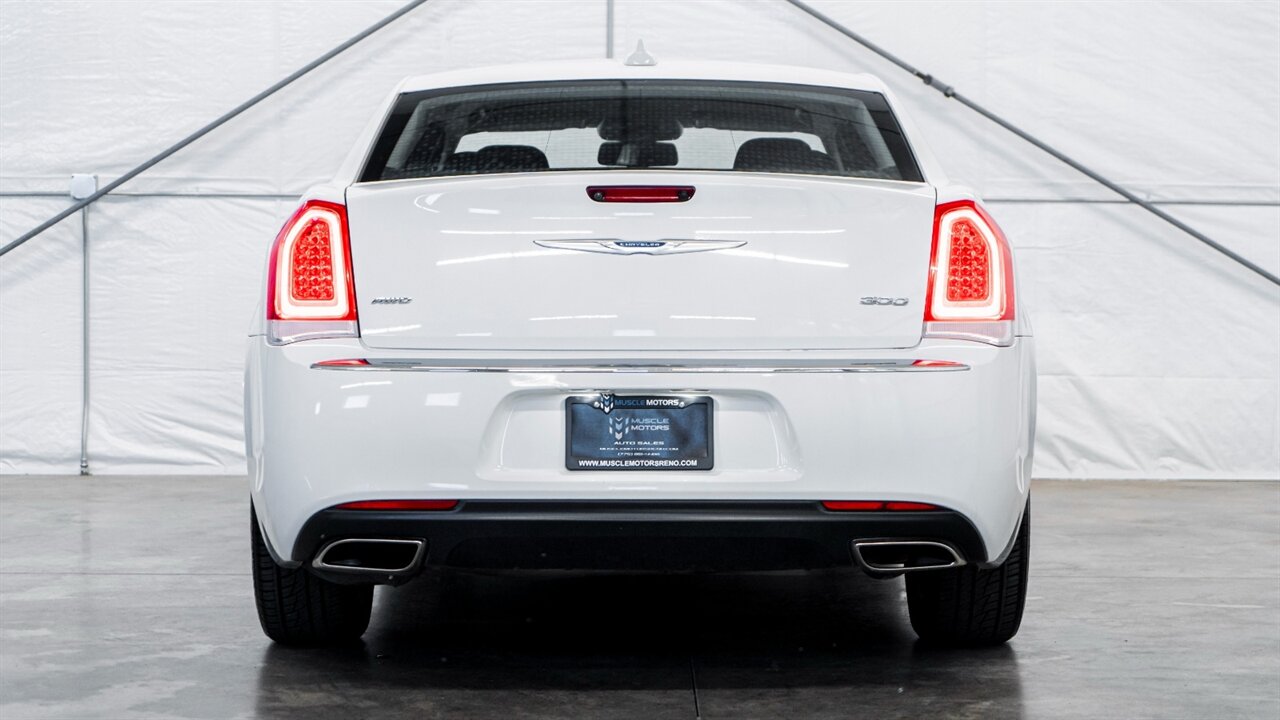2022 Chrysler 300 Series Touring   - Photo 6 - Reno, NV 89511