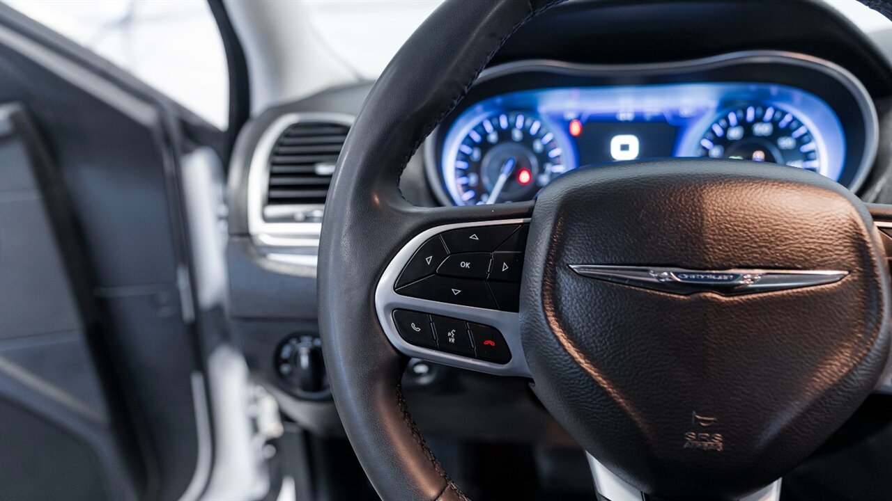 2022 Chrysler 300 Series Touring   - Photo 26 - Reno, NV 89511