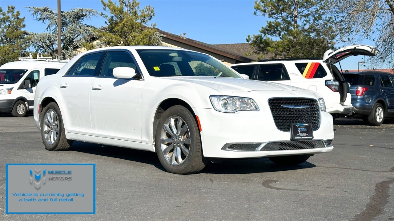 2022 Chrysler 300 Series Touring   - Photo 1 - Reno, NV 89511