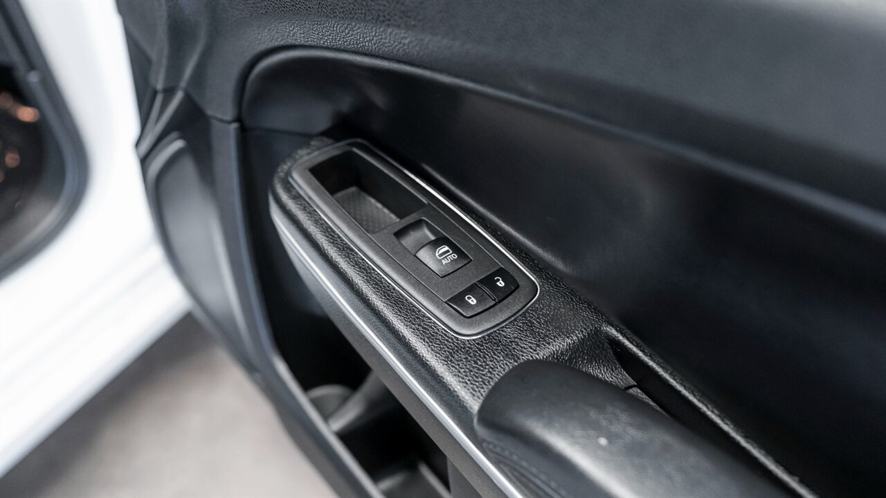 2022 Chrysler 300 Series Touring   - Photo 34 - Reno, NV 89511