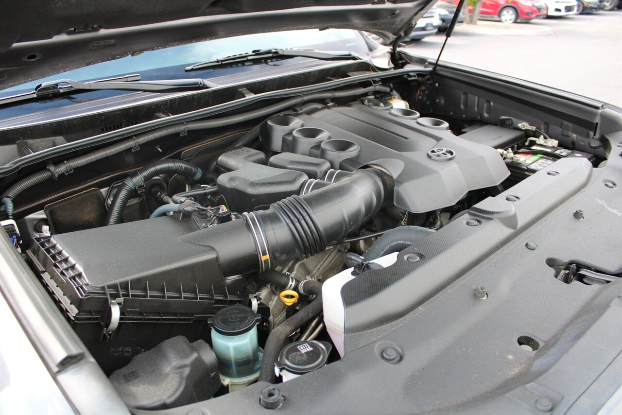 2016 Toyota 4Runner SR5   - Photo 23 - Reno, NV 89511