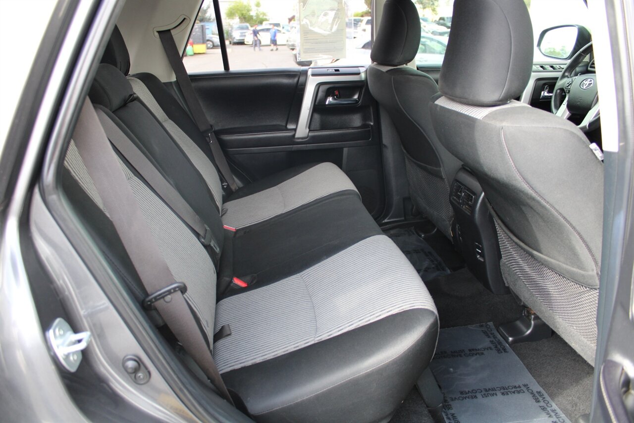 2016 Toyota 4Runner SR5   - Photo 20 - Reno, NV 89511