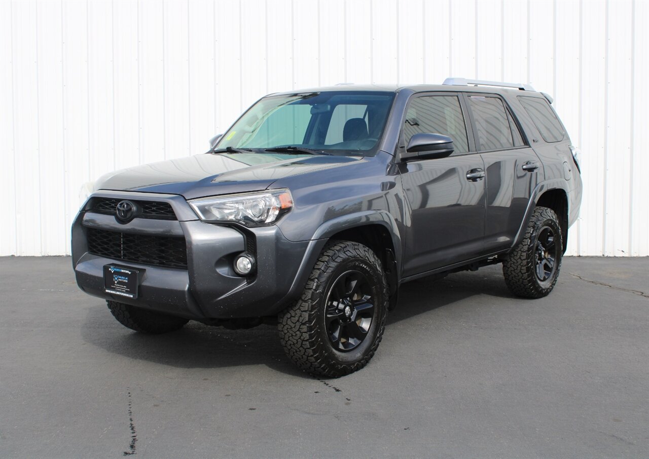 2016 Toyota 4Runner SR5   - Photo 7 - Reno, NV 89511
