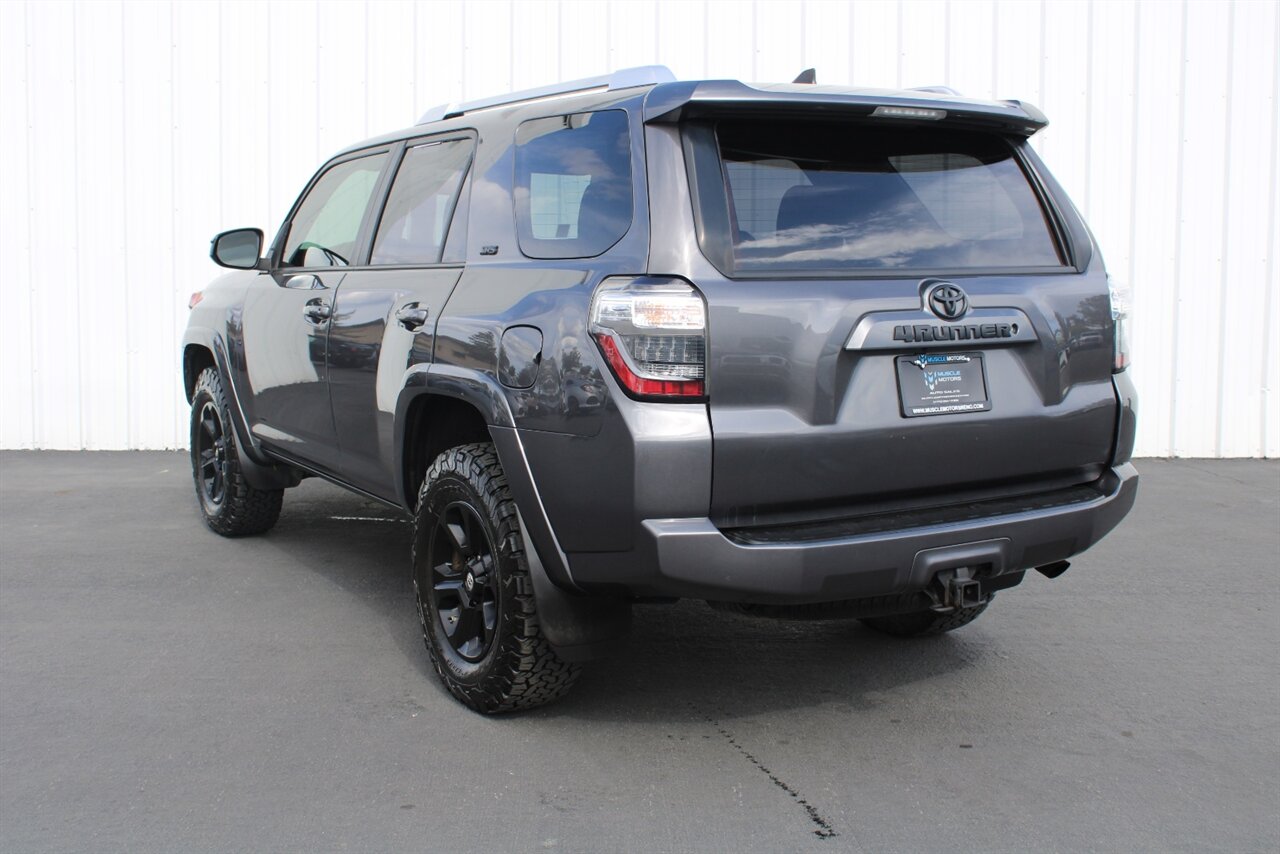 2016 Toyota 4Runner SR5   - Photo 2 - Reno, NV 89511