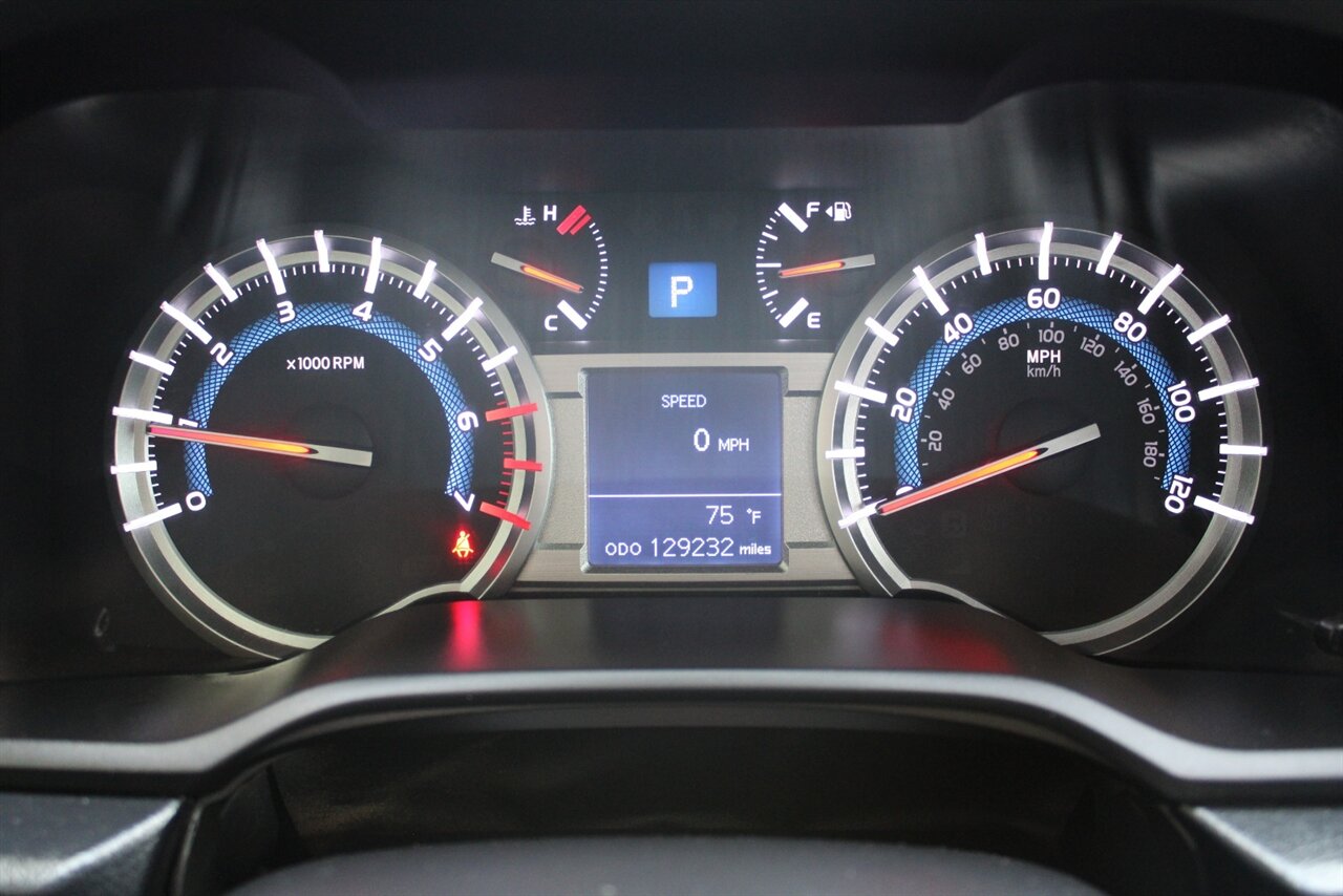 2016 Toyota 4Runner SR5   - Photo 15 - Reno, NV 89511