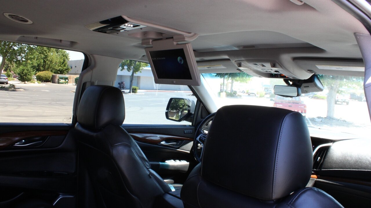 2018 Cadillac Escalade ESV Premium   - Photo 28 - Reno, NV 89511