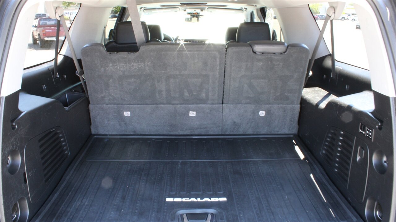 2018 Cadillac Escalade ESV Premium   - Photo 24 - Reno, NV 89511