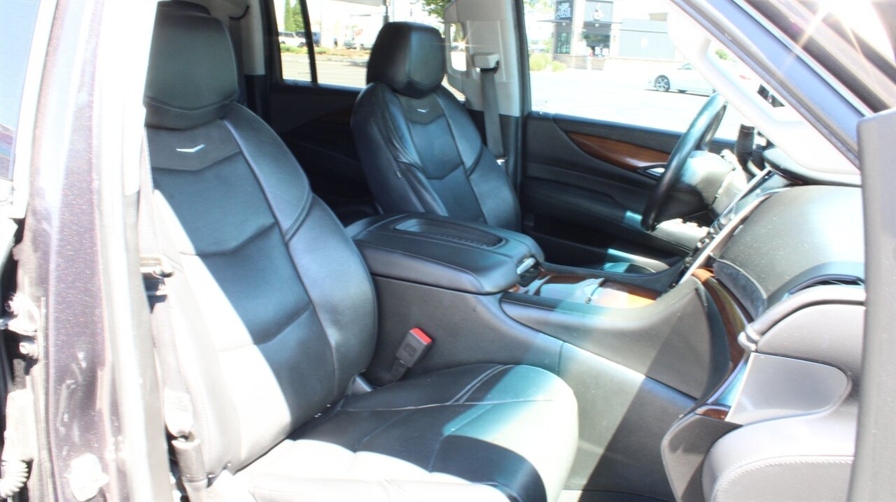 2018 Cadillac Escalade ESV Premium   - Photo 29 - Reno, NV 89511