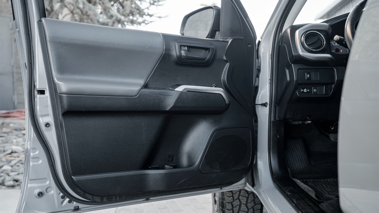 2021 Toyota Tacoma SR5 V6 - Photo 15 - Reno, NV 89511