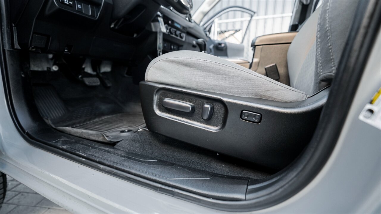 2021 Toyota Tacoma SR5 V6 - Photo 18 - Reno, NV 89511