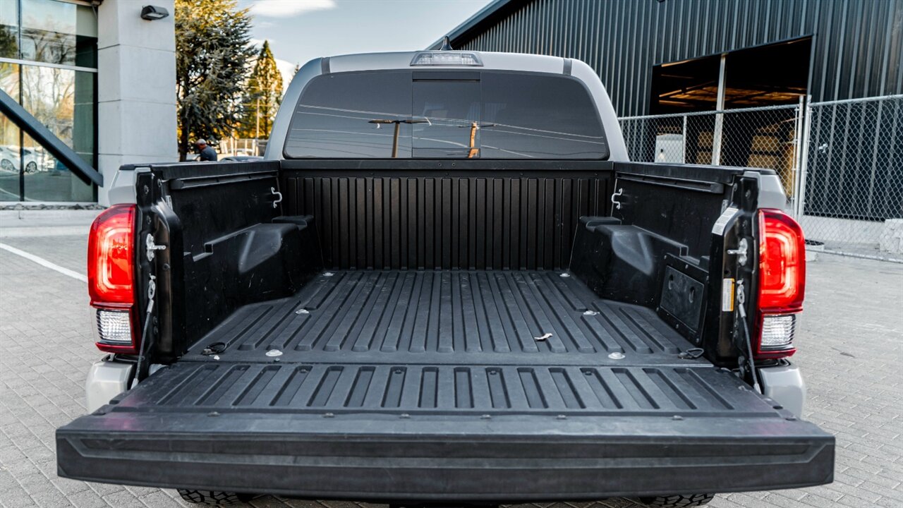 2021 Toyota Tacoma SR5 V6 - Photo 14 - Reno, NV 89511