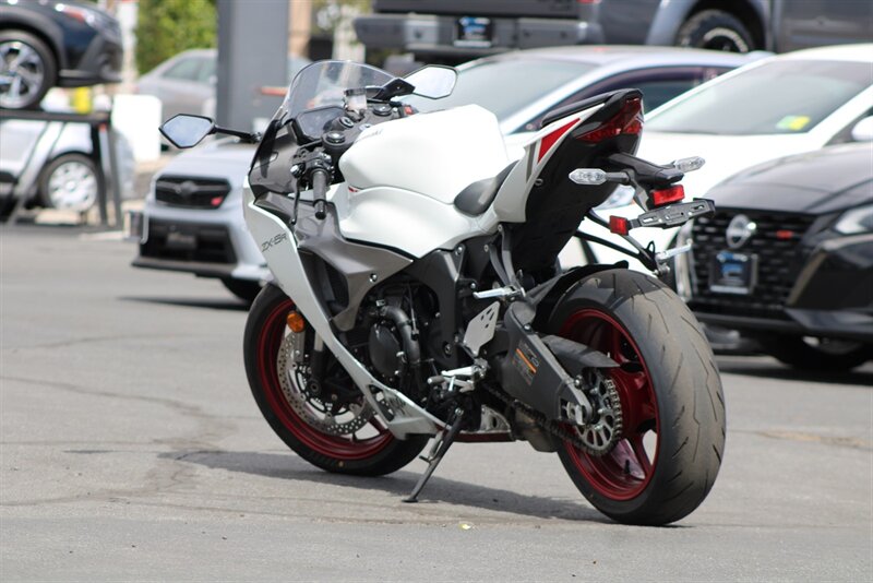 2025 Kawasaki Ninja ABS KRT Edition  