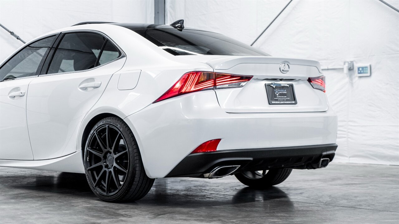 2017 Lexus IS 300   - Photo 13 - Reno, NV 89511
