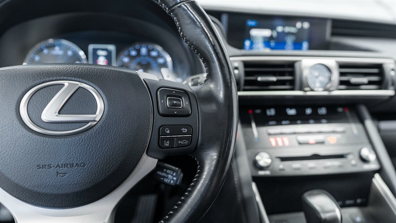 2017 Lexus IS 300   - Photo 26 - Reno, NV 89511
