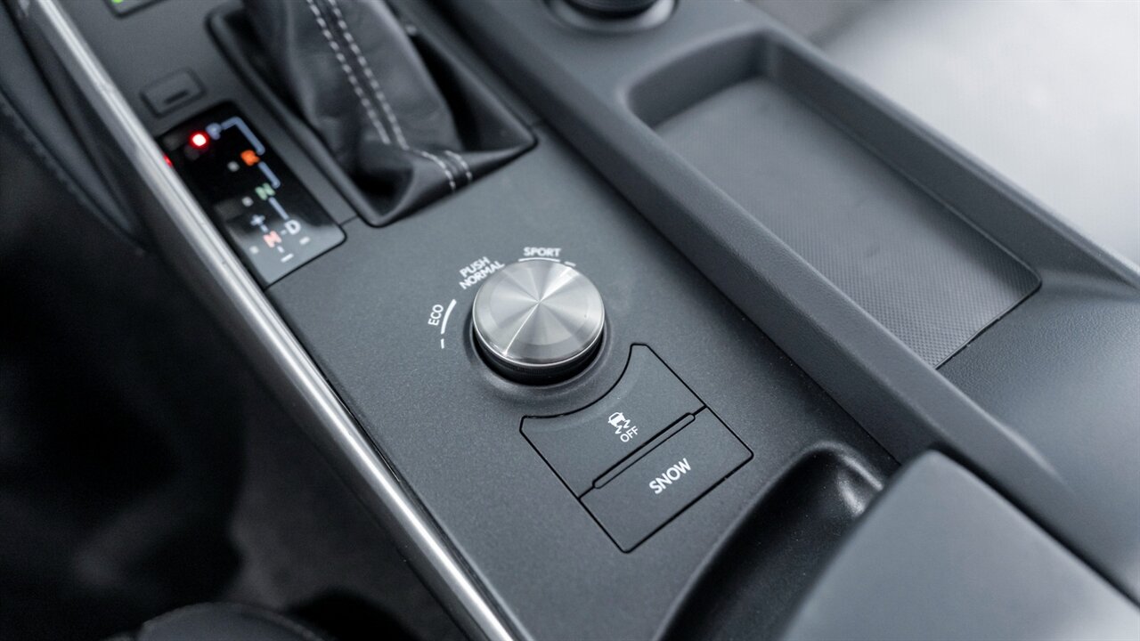 2017 Lexus IS 300   - Photo 34 - Reno, NV 89511