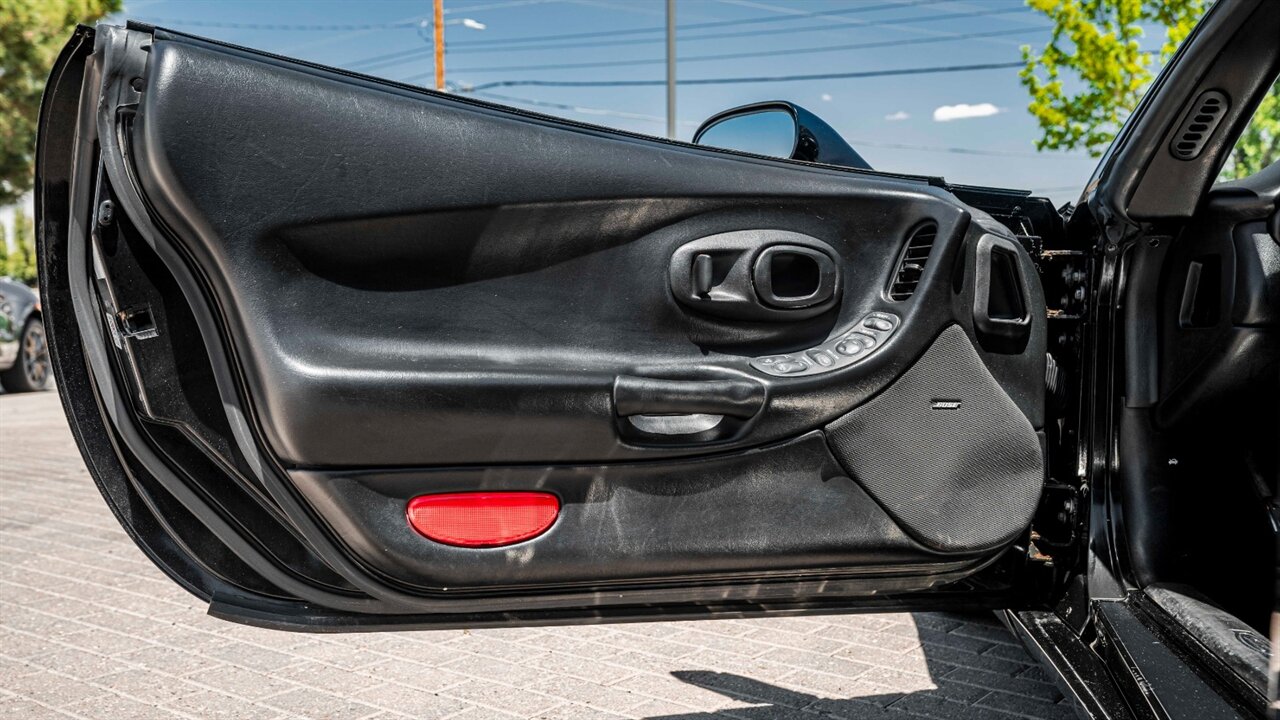 2002 Chevrolet Corvette Z06 Hardtop   - Photo 15 - Reno, NV 89511