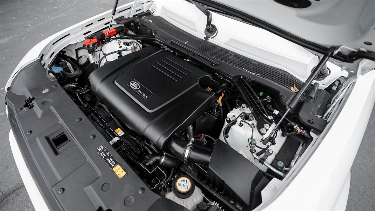 2024 Land Rover Defender S   - Photo 42 - Reno, NV 89511