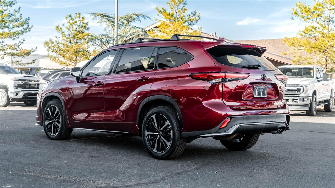 2021 Toyota Highlander XSE   - Photo 2 - Reno, NV 89511