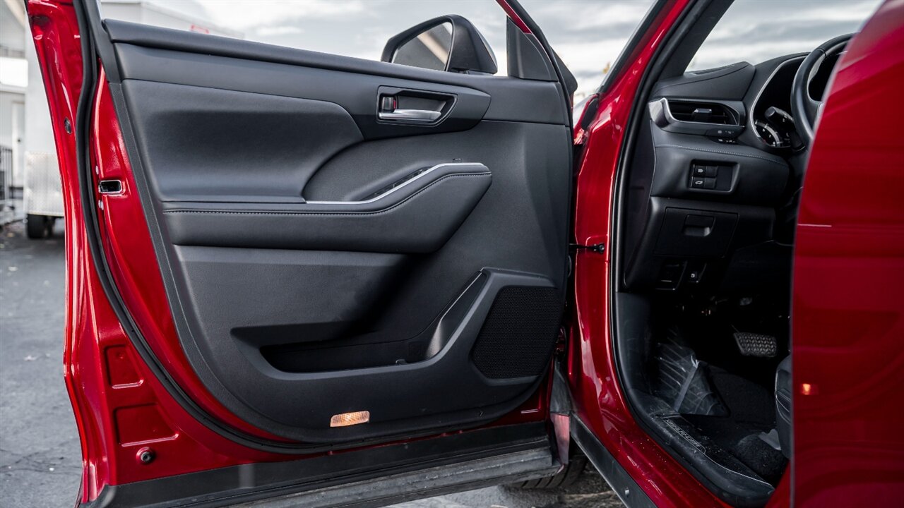 2021 Toyota Highlander XSE   - Photo 20 - Reno, NV 89511