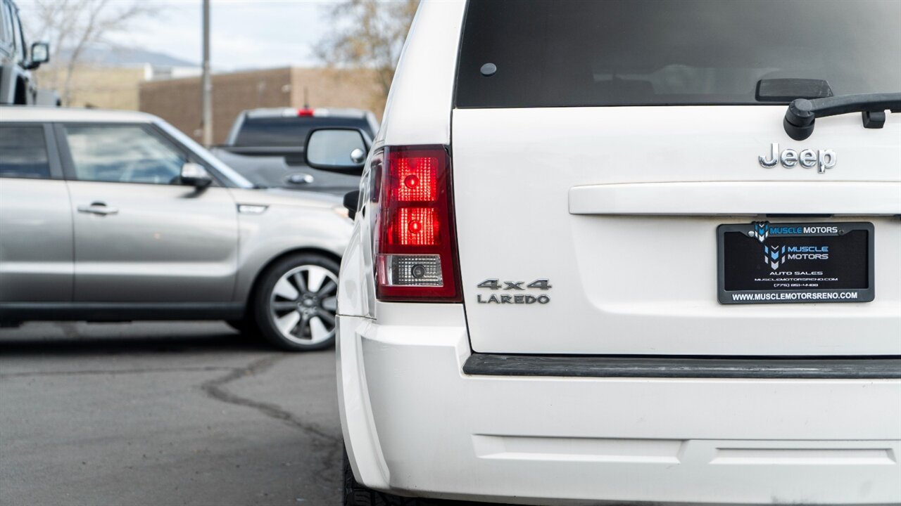 2006 Jeep Grand Cherokee Laredo - Photo 12 - Reno, NV 89511