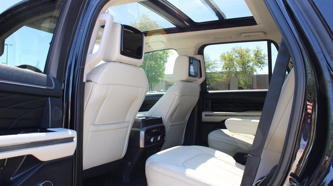 2019 Ford Expedition Platinum   - Photo 17 - Reno, NV 89511