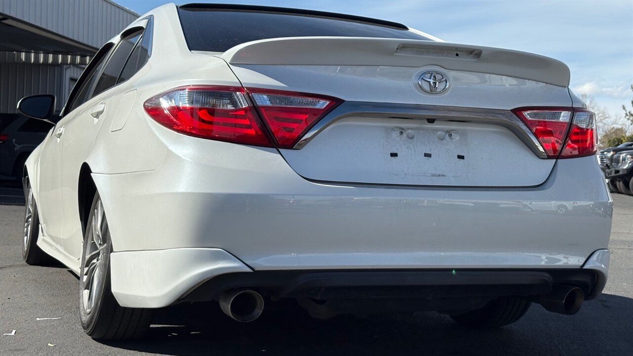 2017 Toyota Camry SE   - Photo 2 - Reno, NV 89511