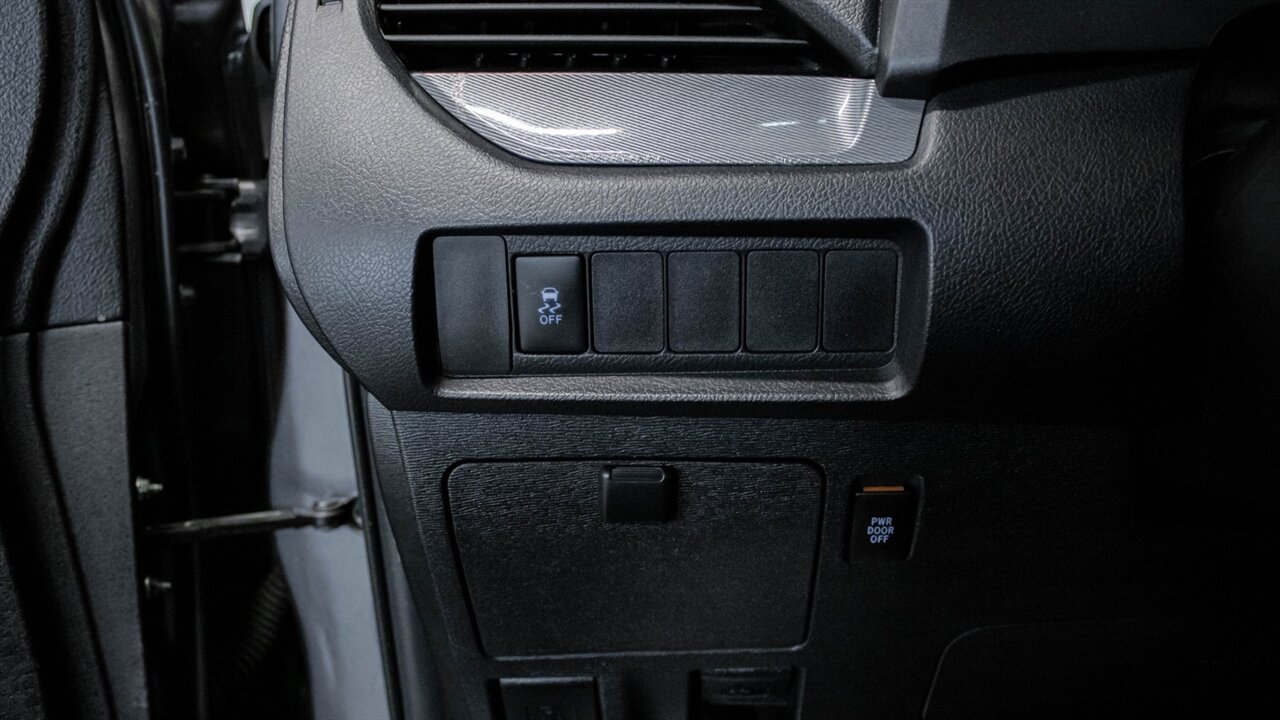 2016 Toyota Sienna SE 8 Passenger   - Photo 30 - Reno, NV 89511