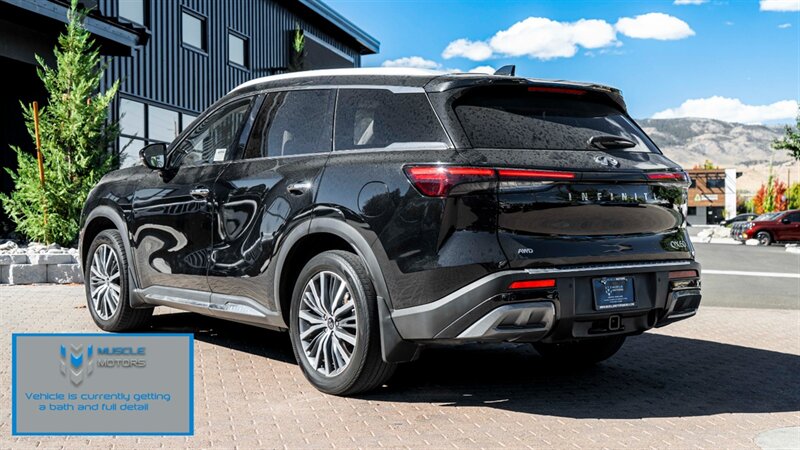 2023 INFINITI QX60 Sensory  
