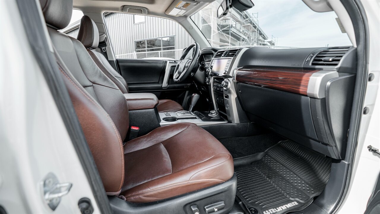 2020 Toyota 4Runner Limited   - Photo 18 - Reno, NV 89511