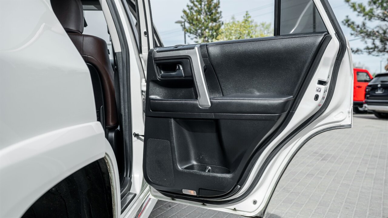 2020 Toyota 4Runner Limited   - Photo 38 - Reno, NV 89511