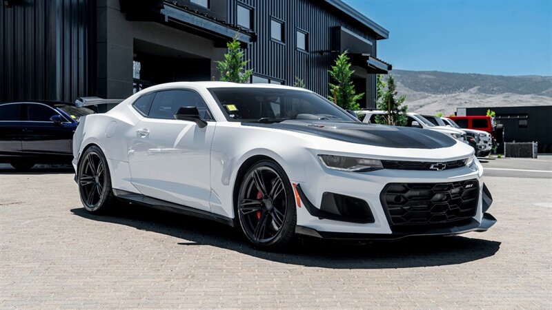 Summit White 2021 Chevrolet Camaro ZL1 Coupe RWD Coupe Rear-Wheel Drive Automatic