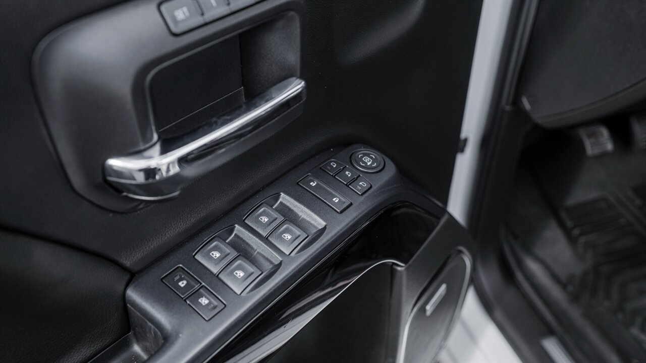 2018 Chevrolet Silverado 1500 LTZ 2LZ BLACK WIDOW - Photo 25 - Reno, NV 89511