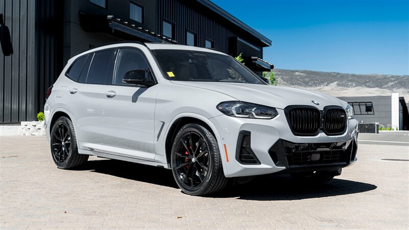 2022 BMW X3 M40i  