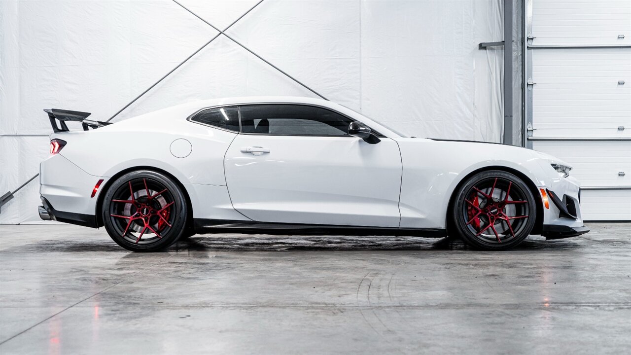 2021 Chevrolet Camaro ZL1 1LE Extreme Pack   - Photo 6 - Reno, NV 89511