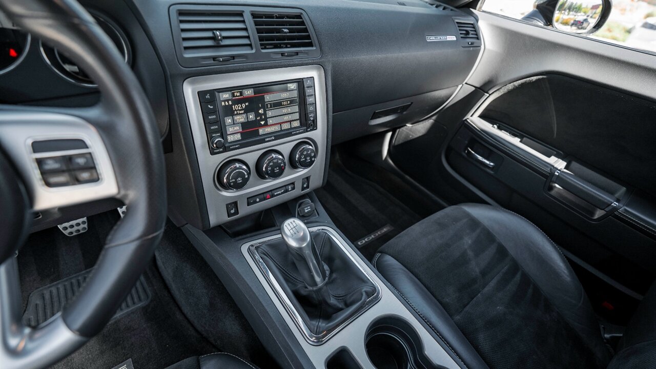 2014 Dodge Challenger SRT8 - Photo 33 - Reno, NV 89511