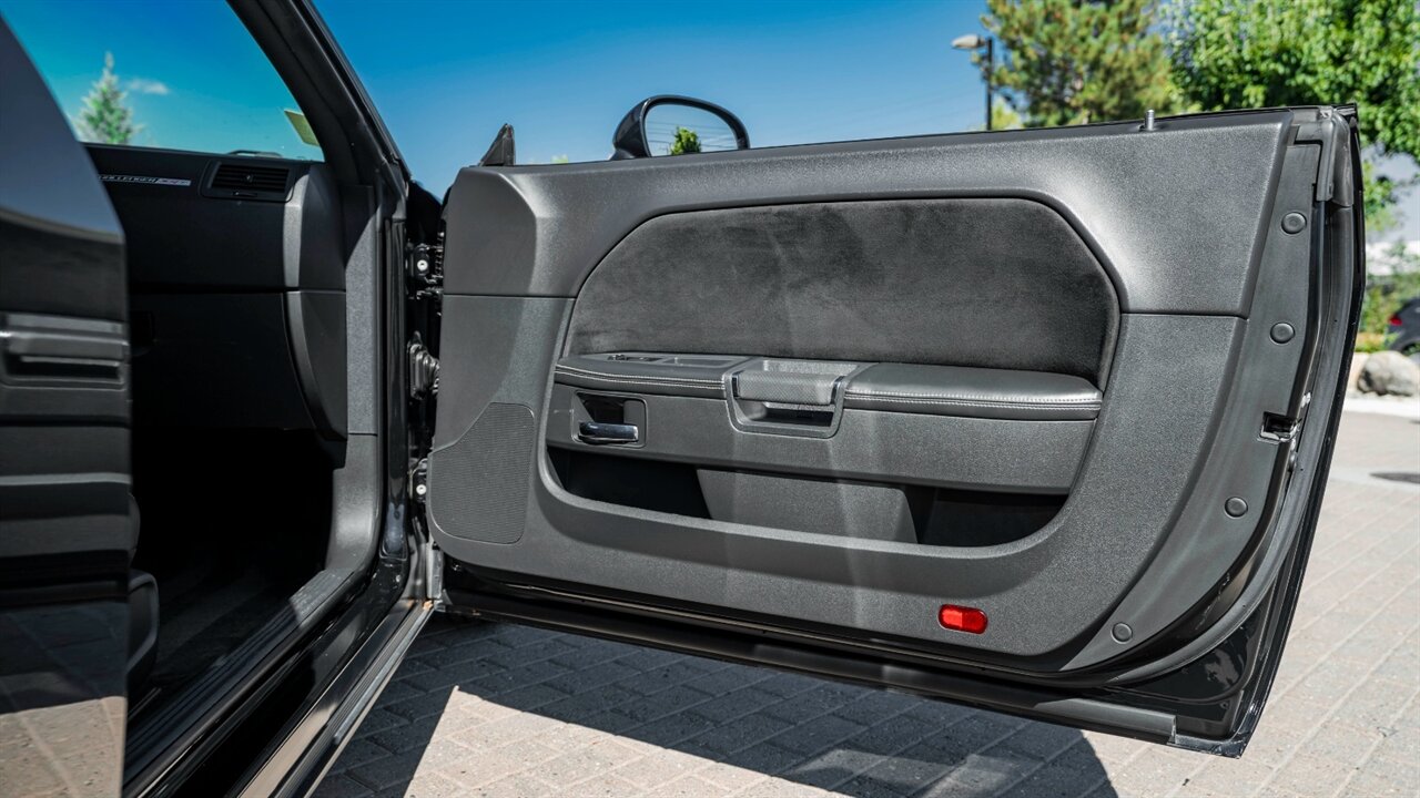 2014 Dodge Challenger SRT8 - Photo 34 - Reno, NV 89511