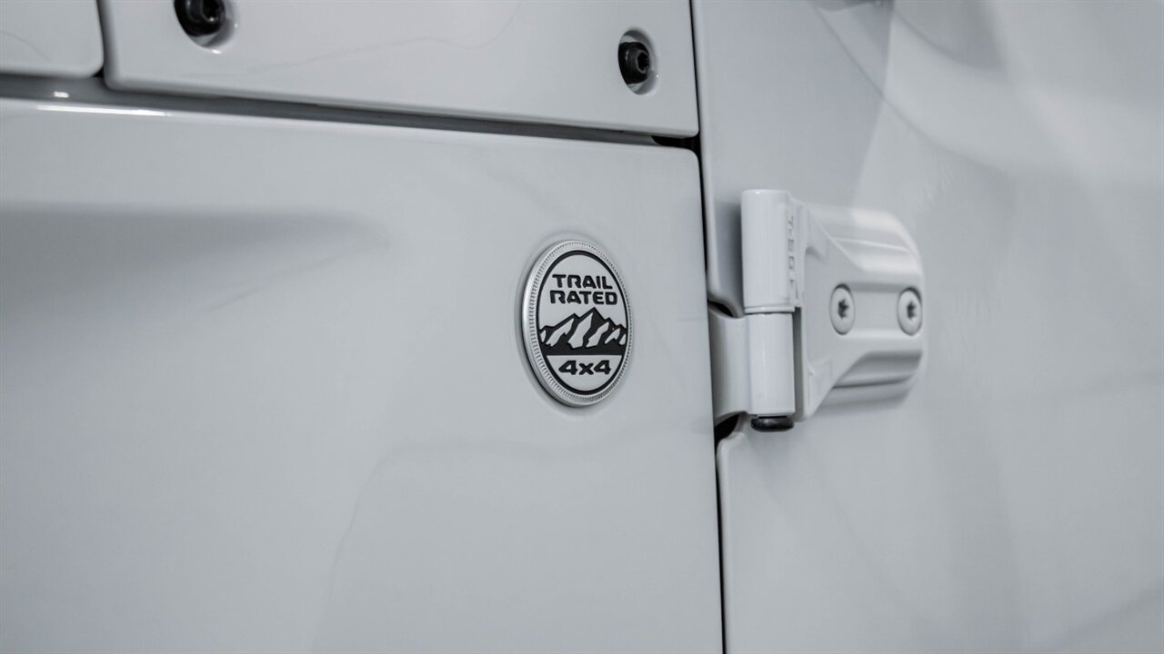 2020 Jeep Gladiator Overland   - Photo 19 - Reno, NV 89511