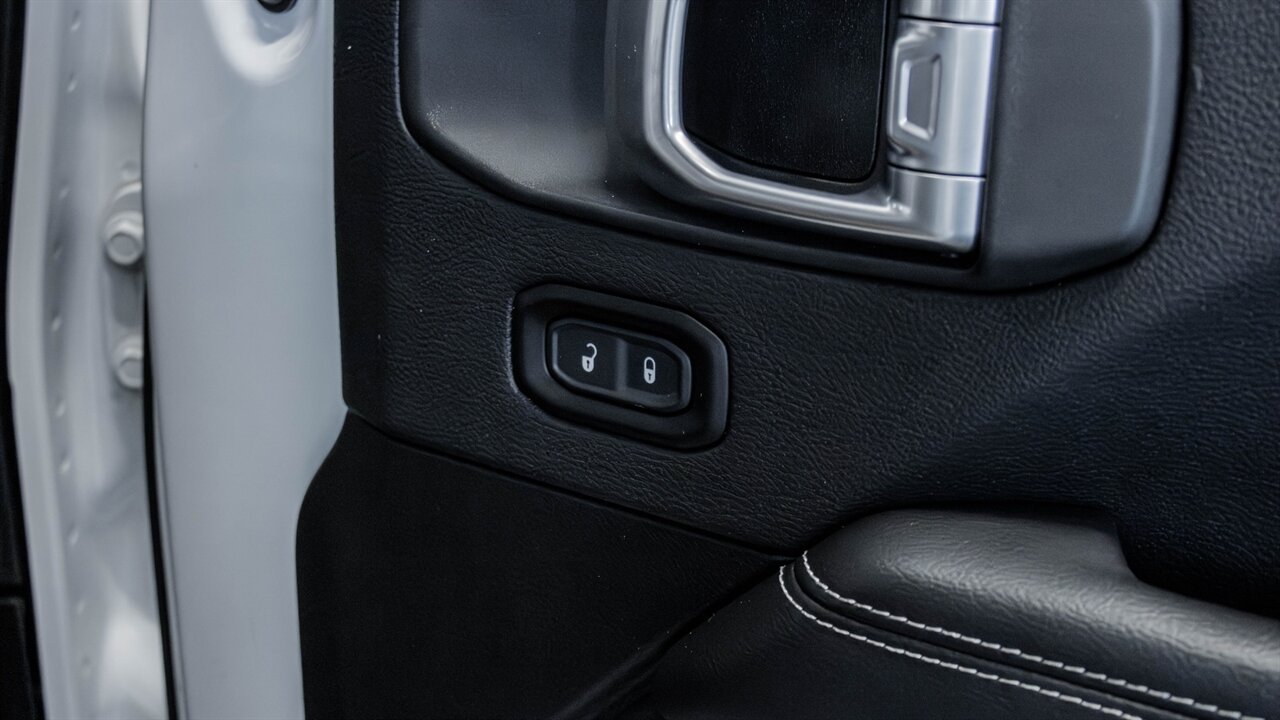2020 Jeep Gladiator Overland   - Photo 33 - Reno, NV 89511
